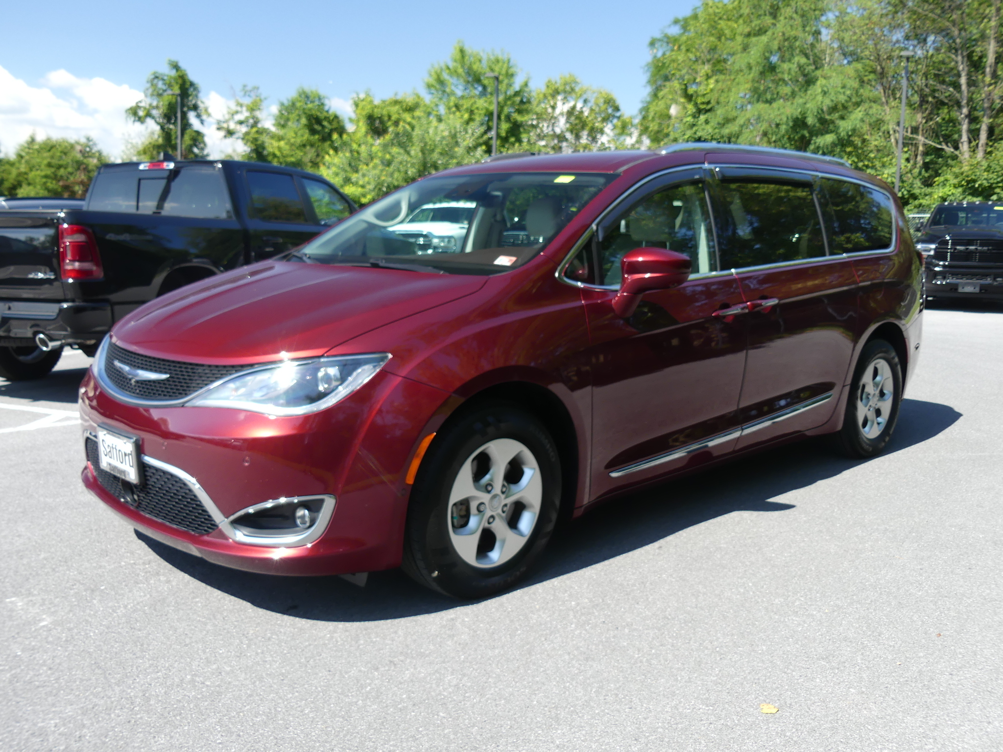 Pre-Owned 2017 Chrysler Pacifica Touring-L Plus FWD