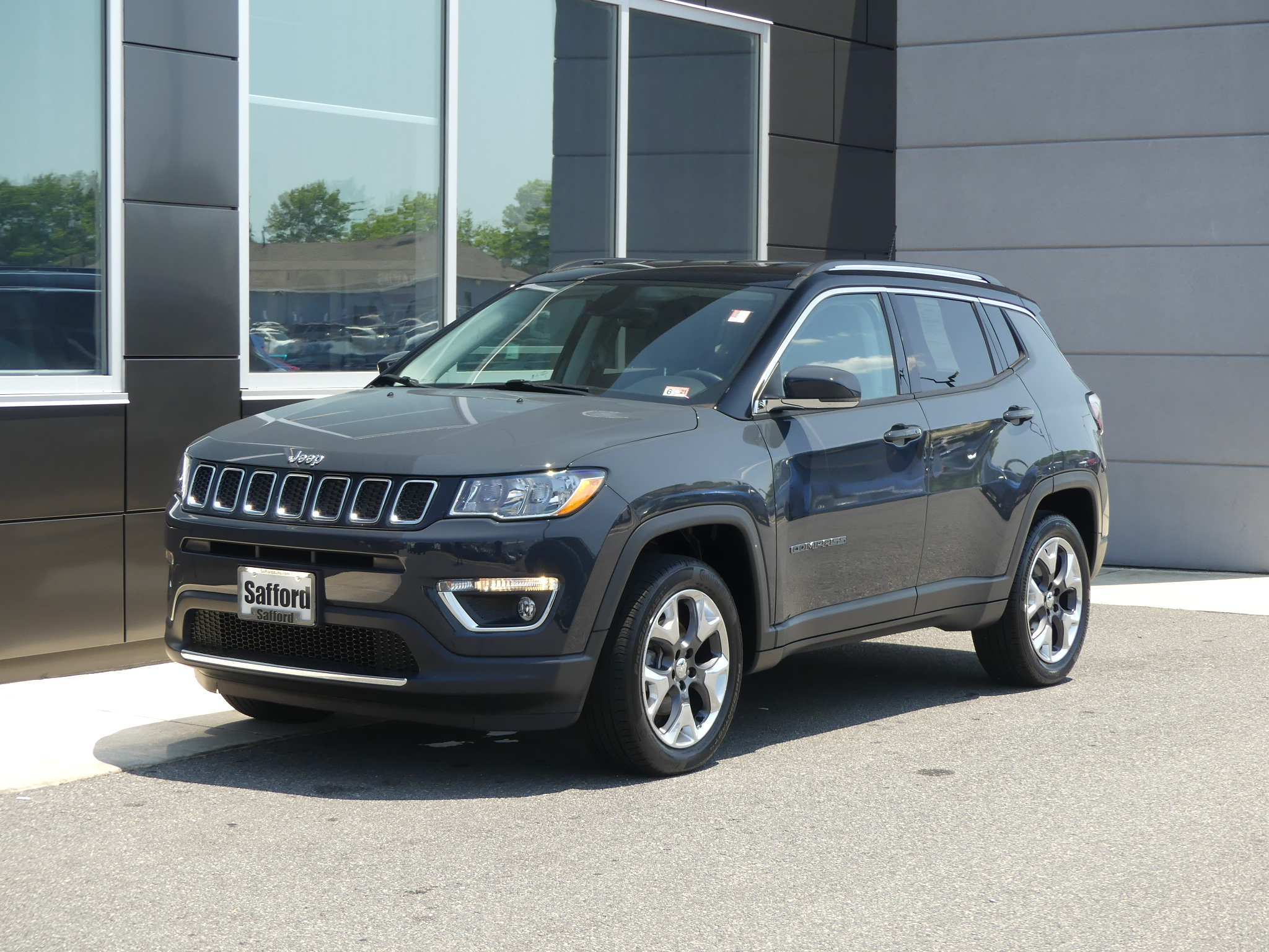 Pre-Owned 2018 Jeep Compass Limited 4×4