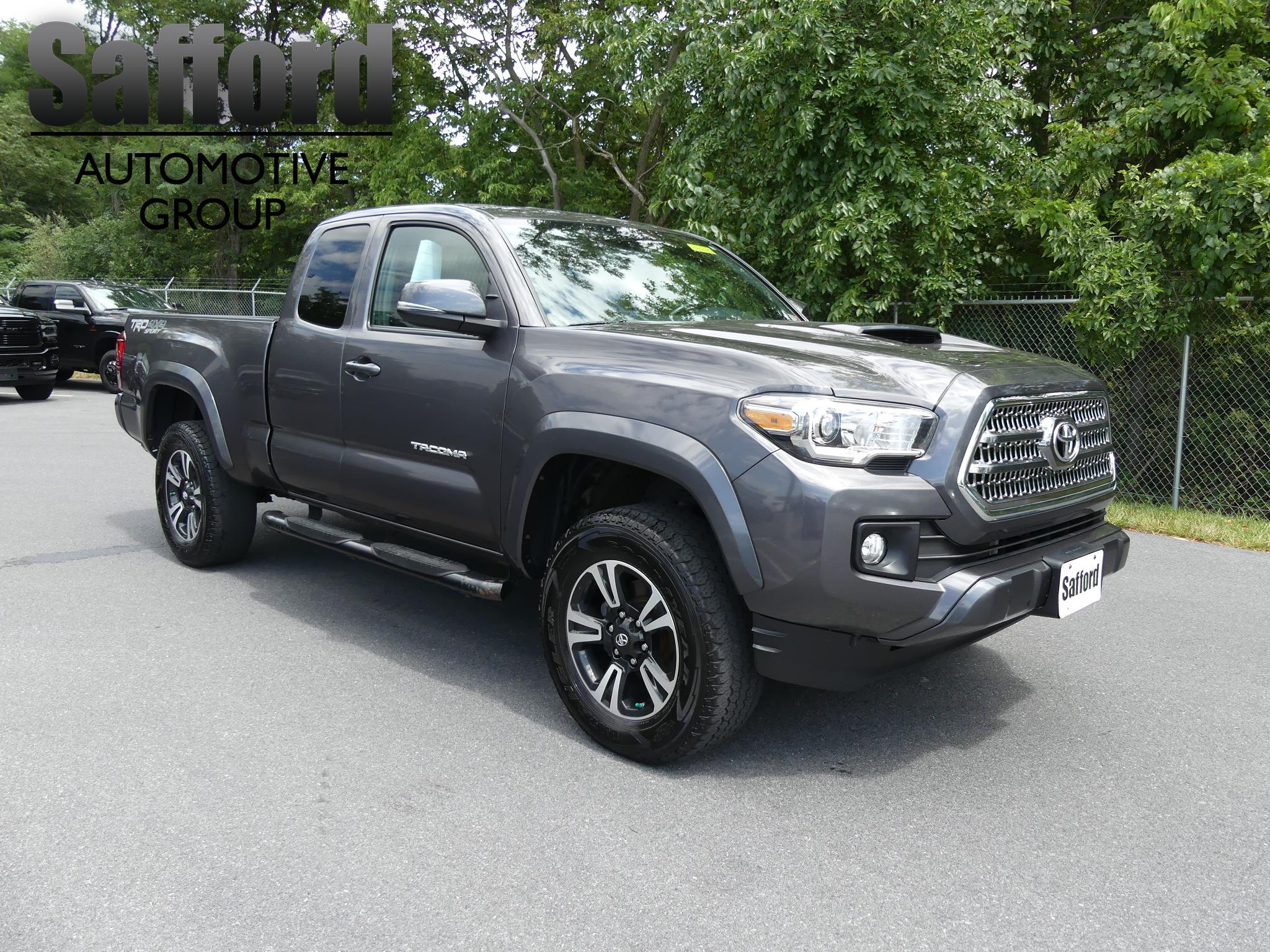 PreOwned 2016 Toyota 4WD Access Cab V6 MT TRD