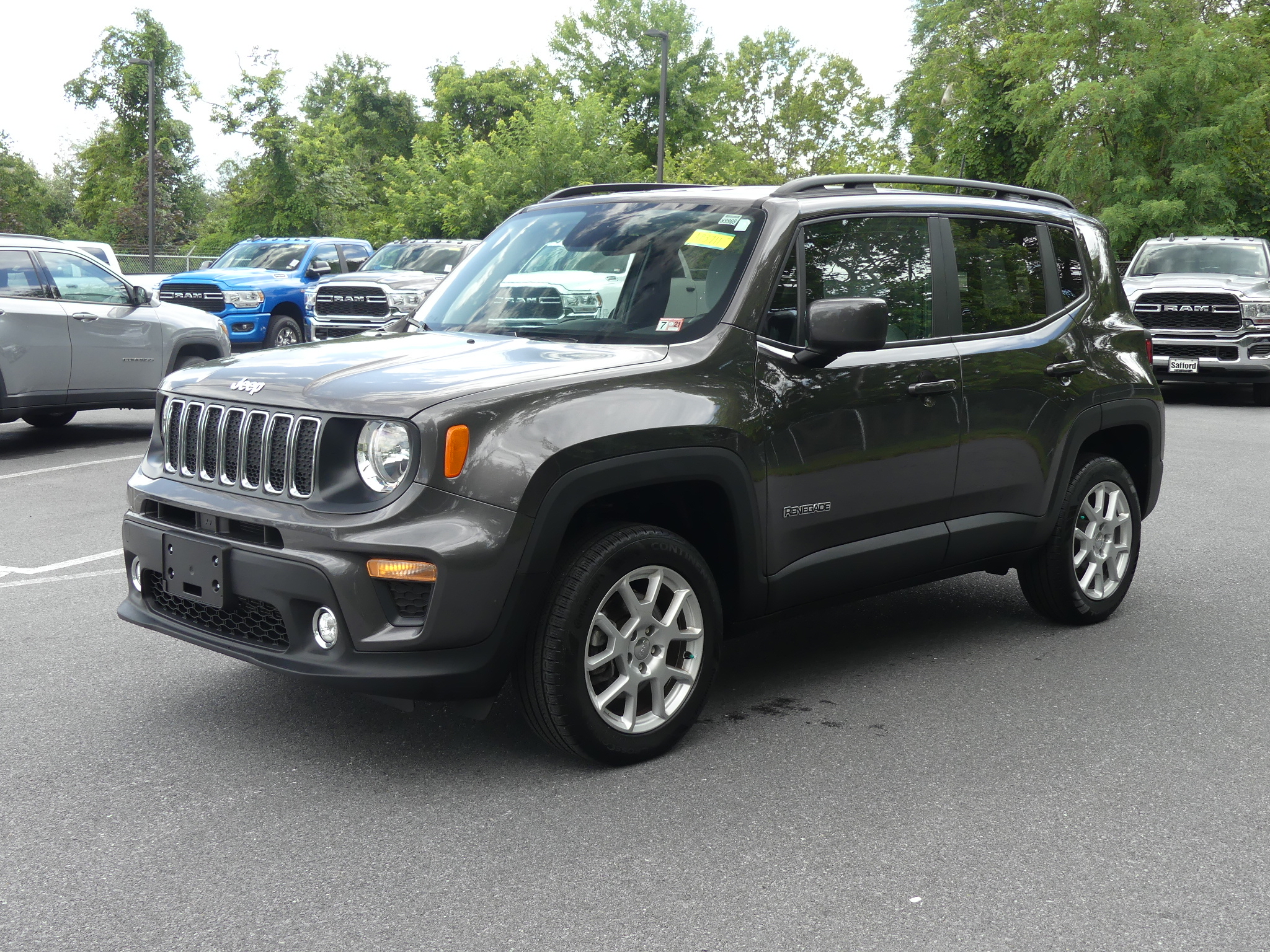 Pre-Owned 2019 Jeep Renegade Latitude 4×4